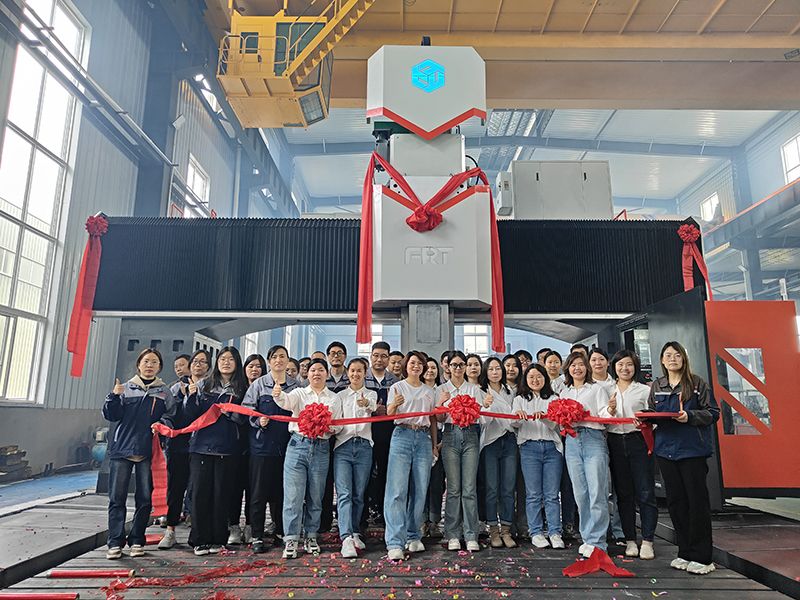 重磅消息！洛陽宇捷13米數(shù)控龍門鏜銑床正式投產(chǎn)使用!