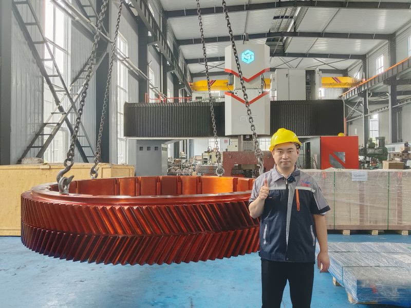 洛陽宇捷精工大型人字齒圈順利發(fā)貨！